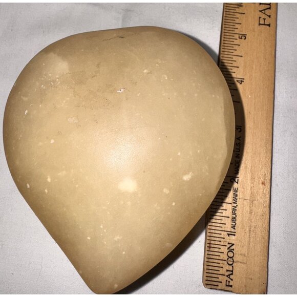 Vintage Alabaster Heart-Shaped Trinket Box With Gold-Toned Hinges - Picture 6 of 7